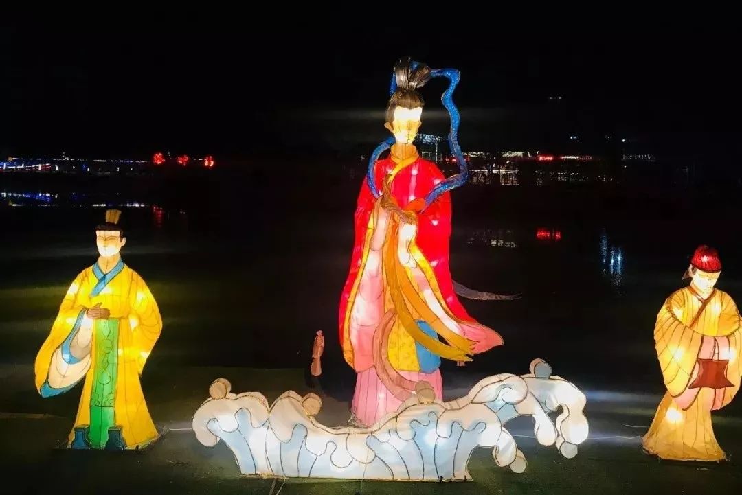 温泉灯光展,温泉灯光秀打卡点