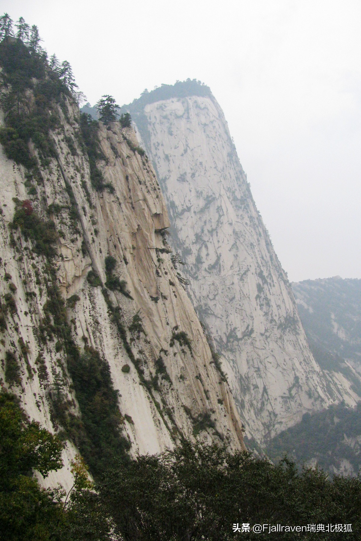 游华山最好从哪边上山更好,登顶华山有什么必经之路