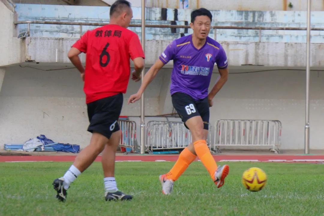 以小打大中国足球,以小打大足球荣获亚军