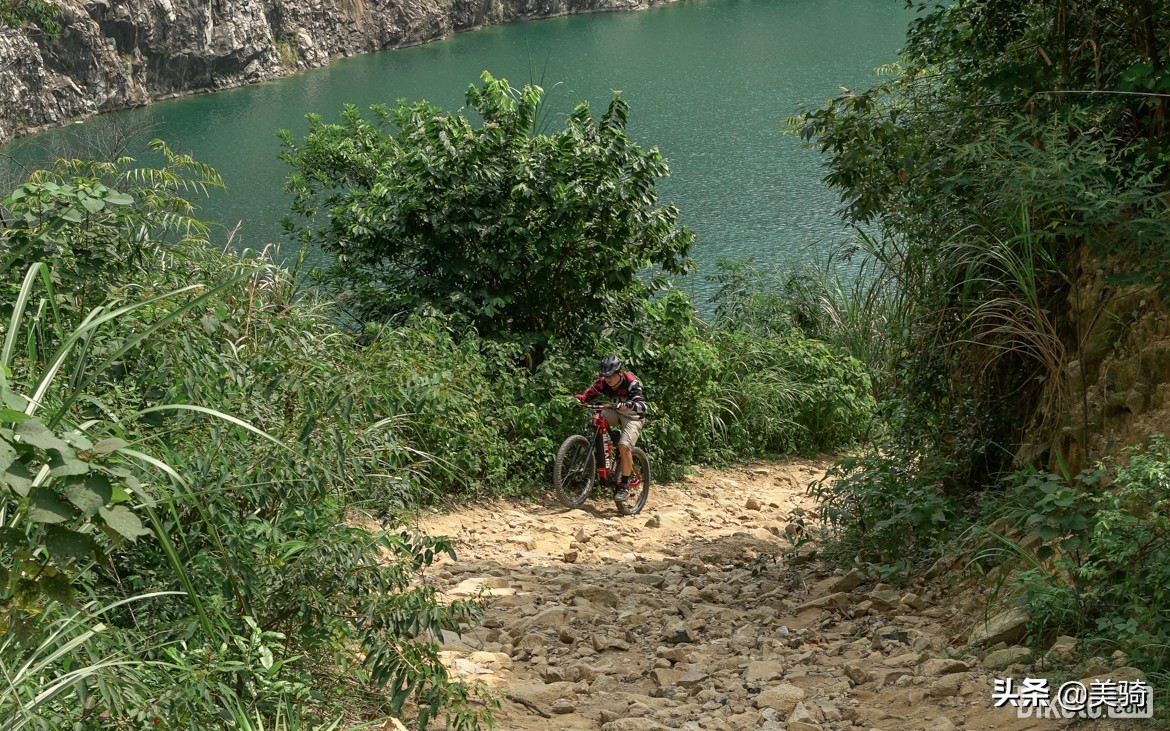 布鲁莱斯电动自行车s6哪个版本好,布鲁莱斯s6锂电山地车