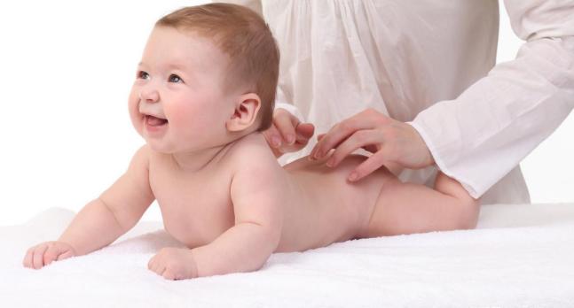 乱摸会影响孩子智力，家长谨记“三摸*不五**摸”，对孩子成长更有利