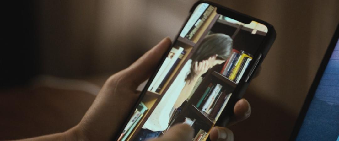 丈夫离奇自杀，竟化作鬼魂留在家中？看一眼镜子，没那么简单……