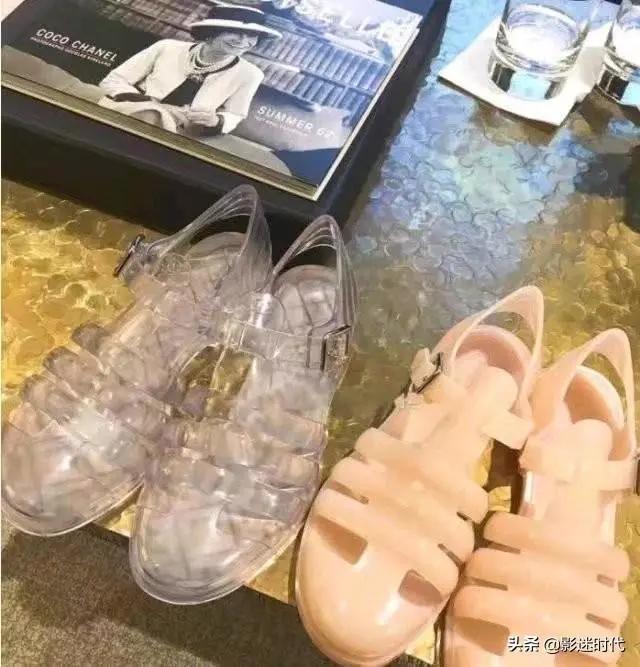 香奈儿最新款凉鞋,香奈儿的奇葩凉鞋