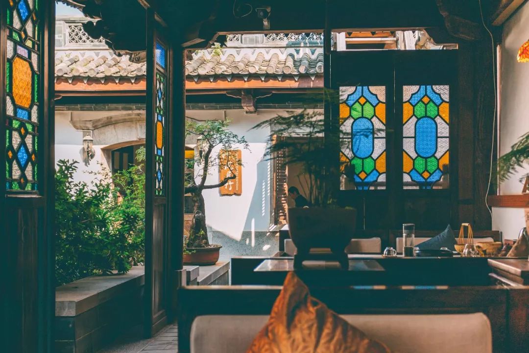 人生最重要的一件事是要学会告别,人生最好的态势接纳不完美的自己