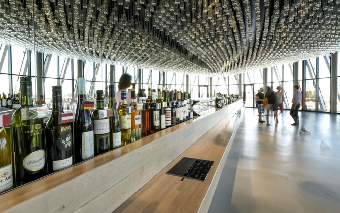 一个酒庄一个月收入大概多少,酒庄为什么特别挣钱