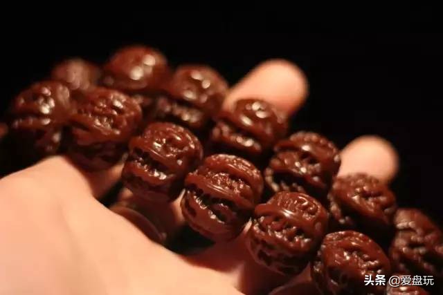 盘玩包浆后变黑的文玩,包浆手串盘玩11毫米