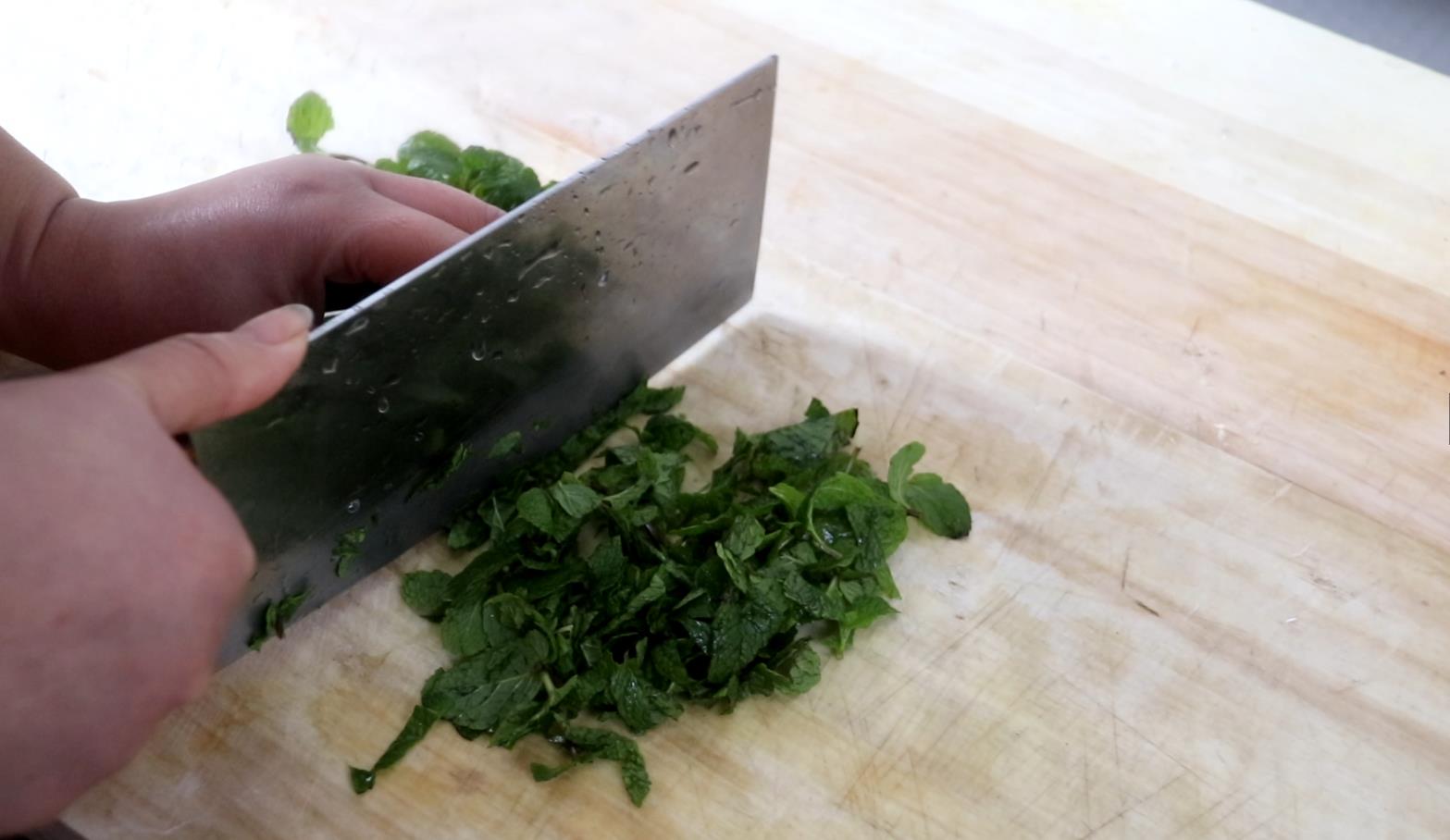 身体上火吃什么去火效果好,吃什么青菜去火治嗓子疼