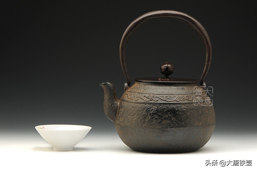 用过的铁壶怎样防止生锈,铁壶生锈怎么处理让它不生锈