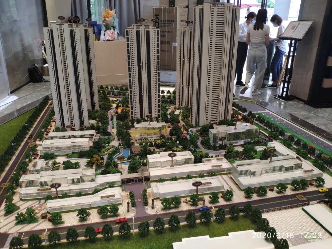 这样的社区底商，太过于真实