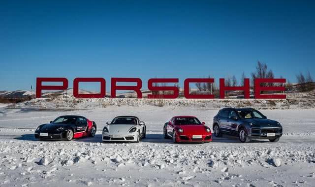 保时捷911冰面上漂移,保时捷汽车911玩雪