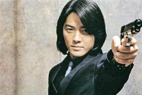 梅艳芳被谁打一巴掌拍成电影,梅艳芳黑社会事件