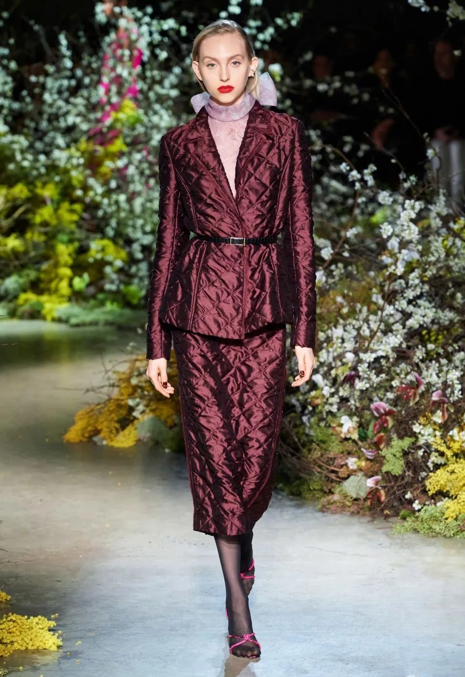 这件奶奶风的「绗缝棉袄」火了，看完我也很想买