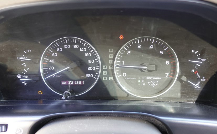 丰田陆巡对比沃尔沃xc60,丰田陆巡和雷克萨斯570哪个好