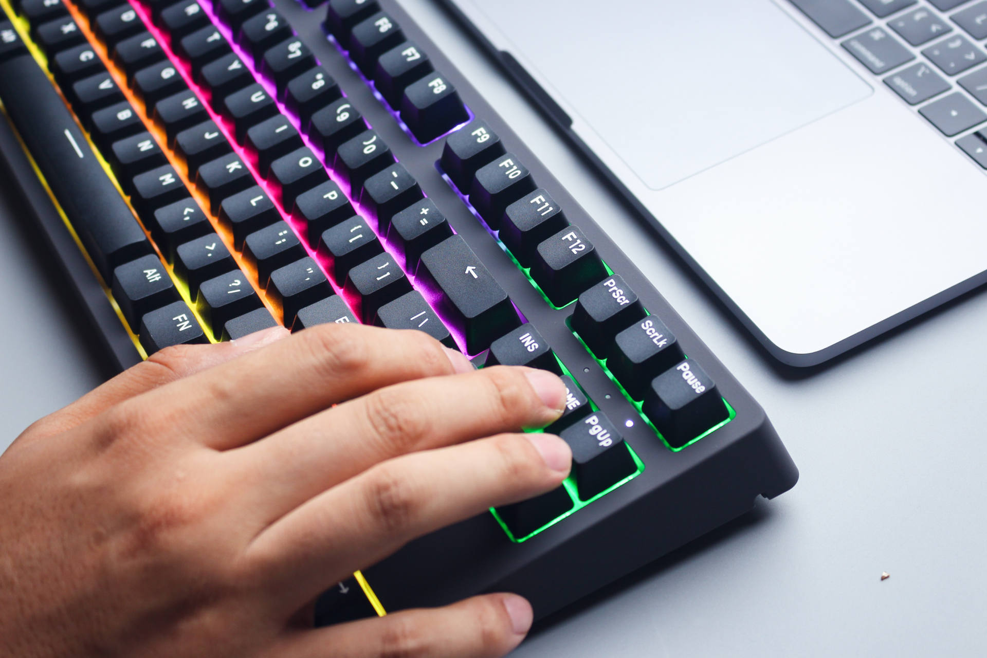 经典之中暗藏惊喜，HEXCORE安妮87机械键盘体验