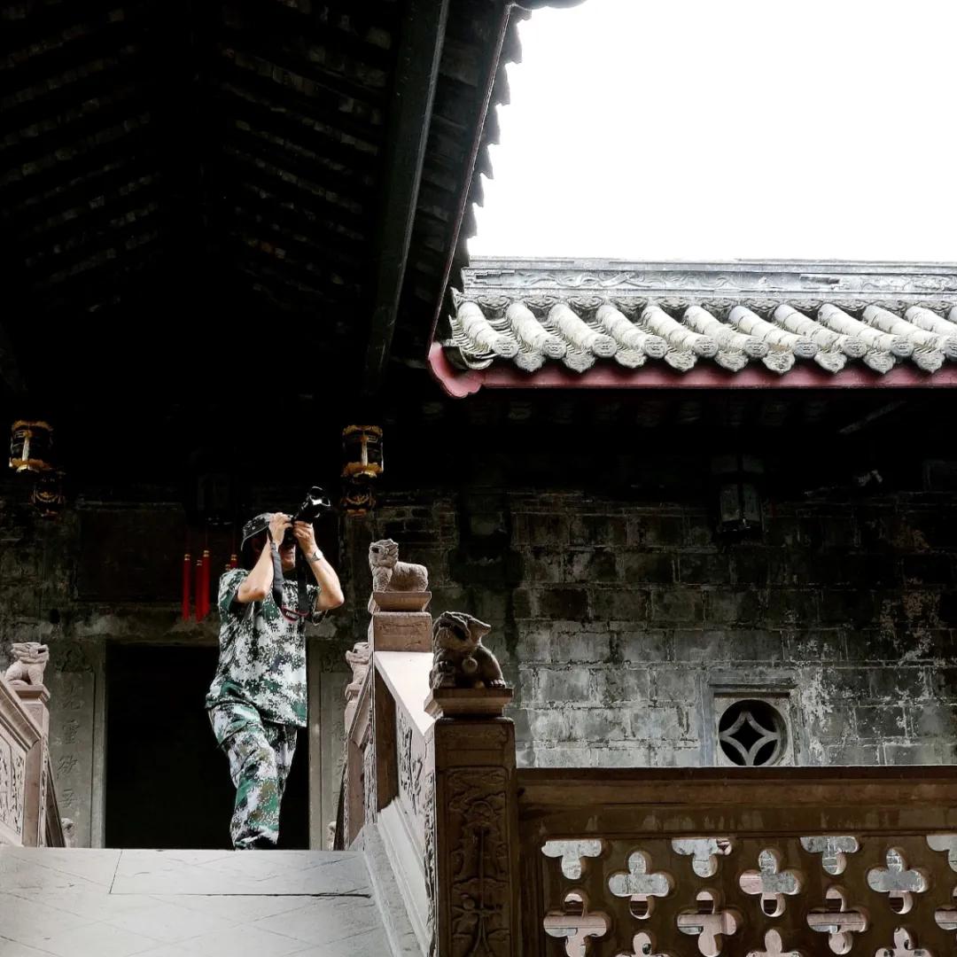 津门网金熙男：彩色小镇