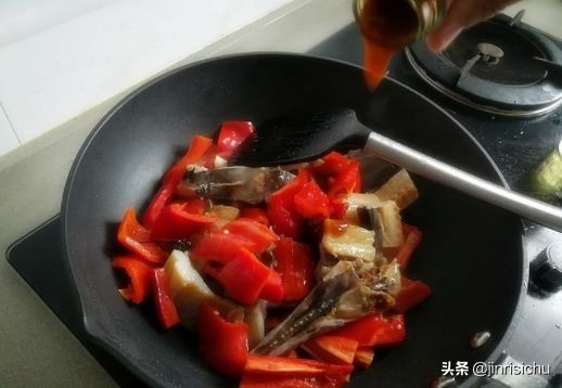 红烧咸鳗鱼的家常做法,红烧咸鳗鱼干最佳吃法