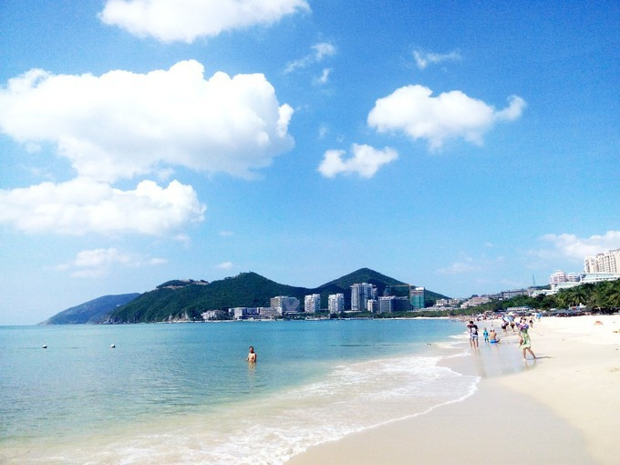 去热带的岛屿游泳,去热带旅行