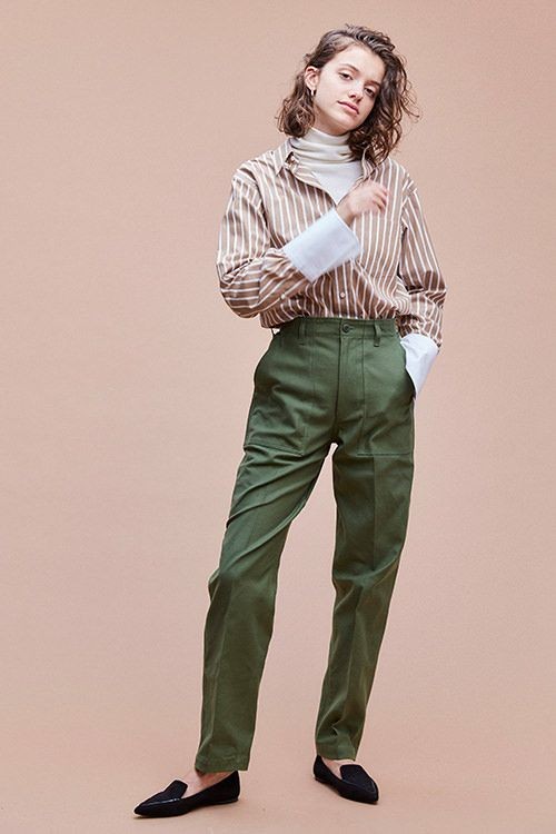 军绿色和藏蓝色裤子哪个好看,军绿色裤子和黑色裤子哪个好看