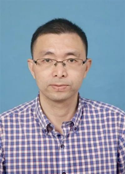 向广大患者致以新春的问候,向全国广大医务者恭喜医师节