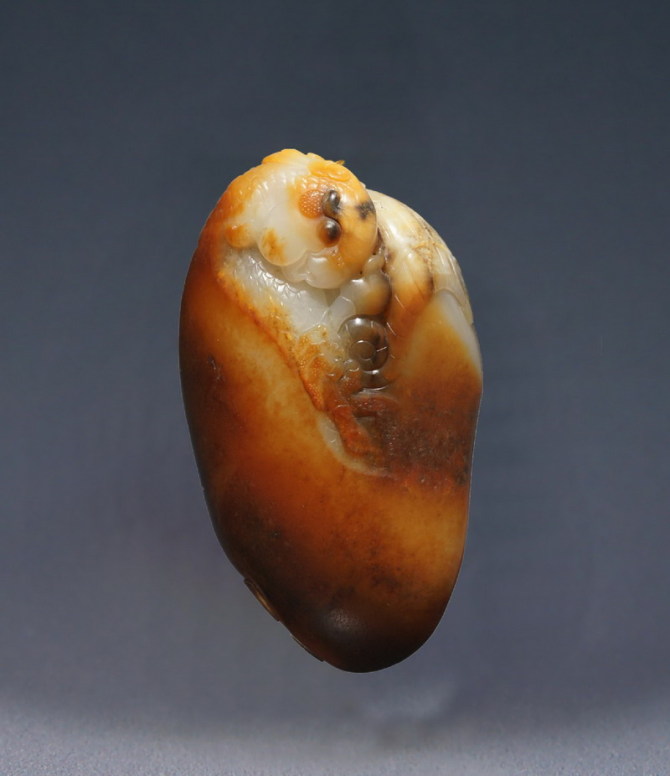 把玩和田玉和玻璃的区别,把玩和田玉生肖