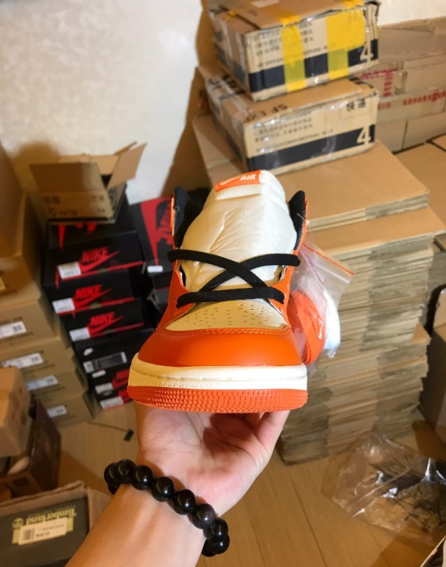 如何判断aj1真假,怎么判断aj1小迪奥真假