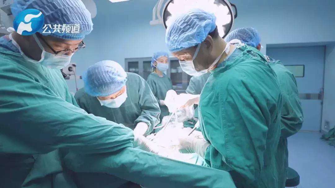 拼搏亮剑|河南大学第一附属医院胸腔镜辅助食管癌根治横结肠代食管手术纪实