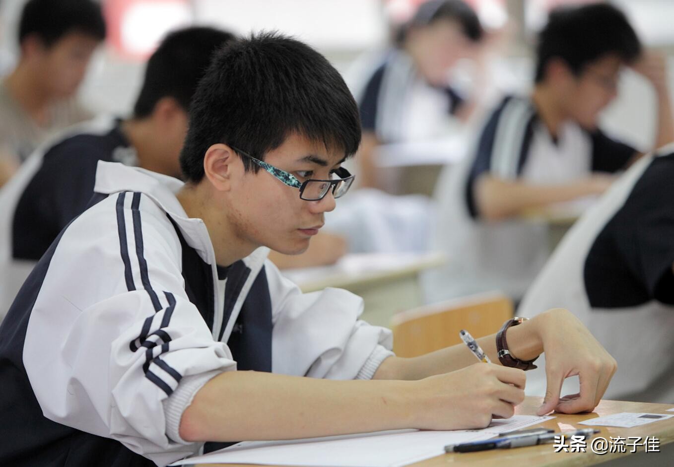 高一第一学期考差该怎么补救,高二第一次月考成绩差怎么办