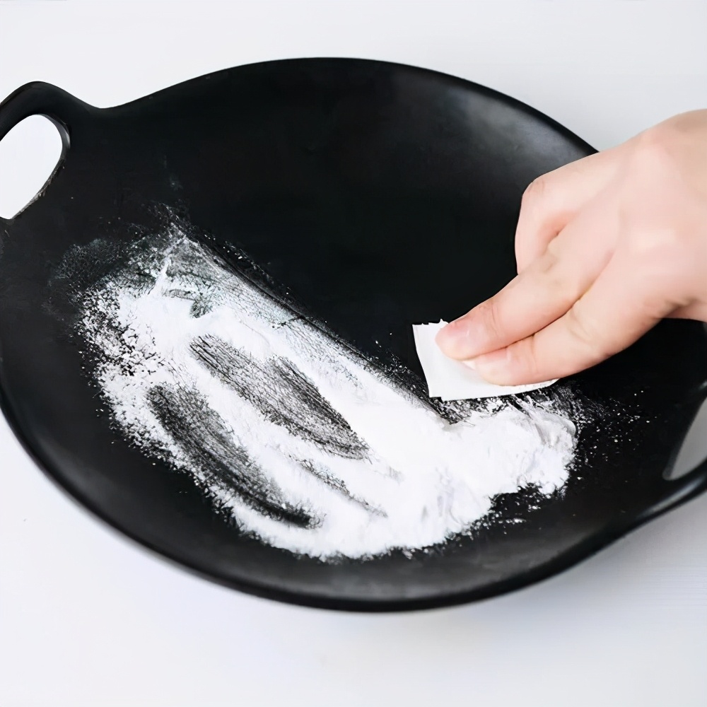 烧碱清洗完厨房餐具还能用吗,烧碱洗餐具用热水还是冷水