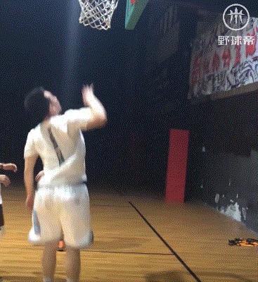 小个子面对防守紧逼怎么办,小个子防不住篮下怎么办