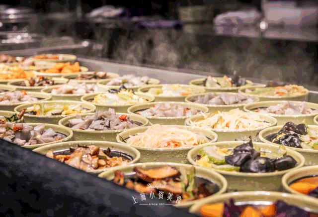 过年去超市囤货,过年没来得及买年货