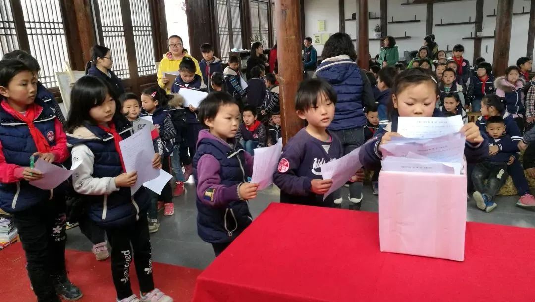 这所大山里的未来学校，破解了我们针对教育创新的认识误区