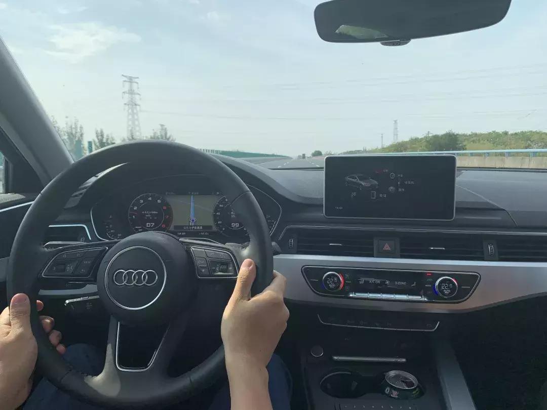 试驾奥迪a4l2020款40tfsi豪华,奥迪a4l45tfsiquattro