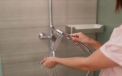 洗澡对普通人来说很简单,孕妇需不需要经常洗澡