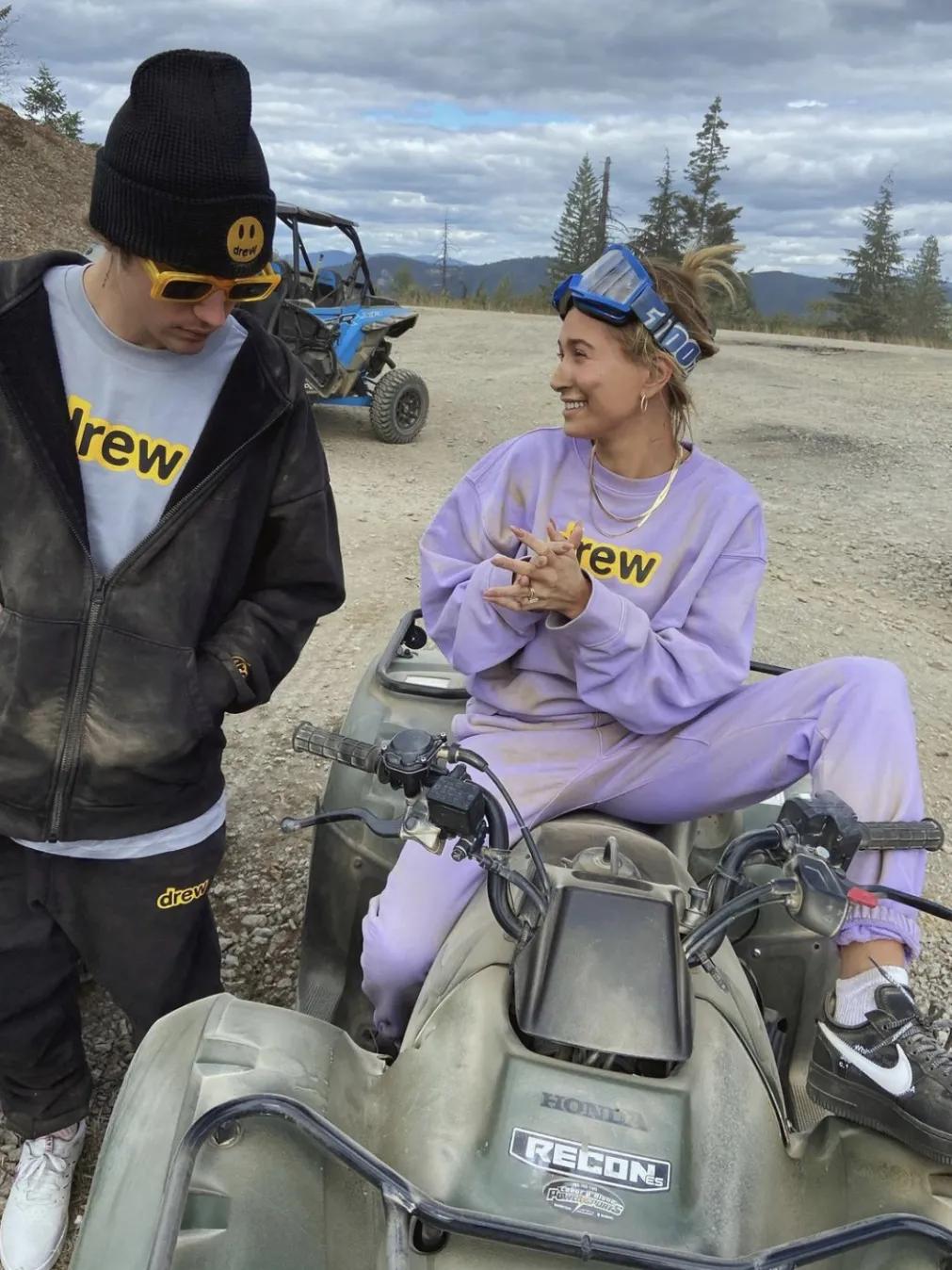 入秋必备的卫衣,入秋必备10款卫衣