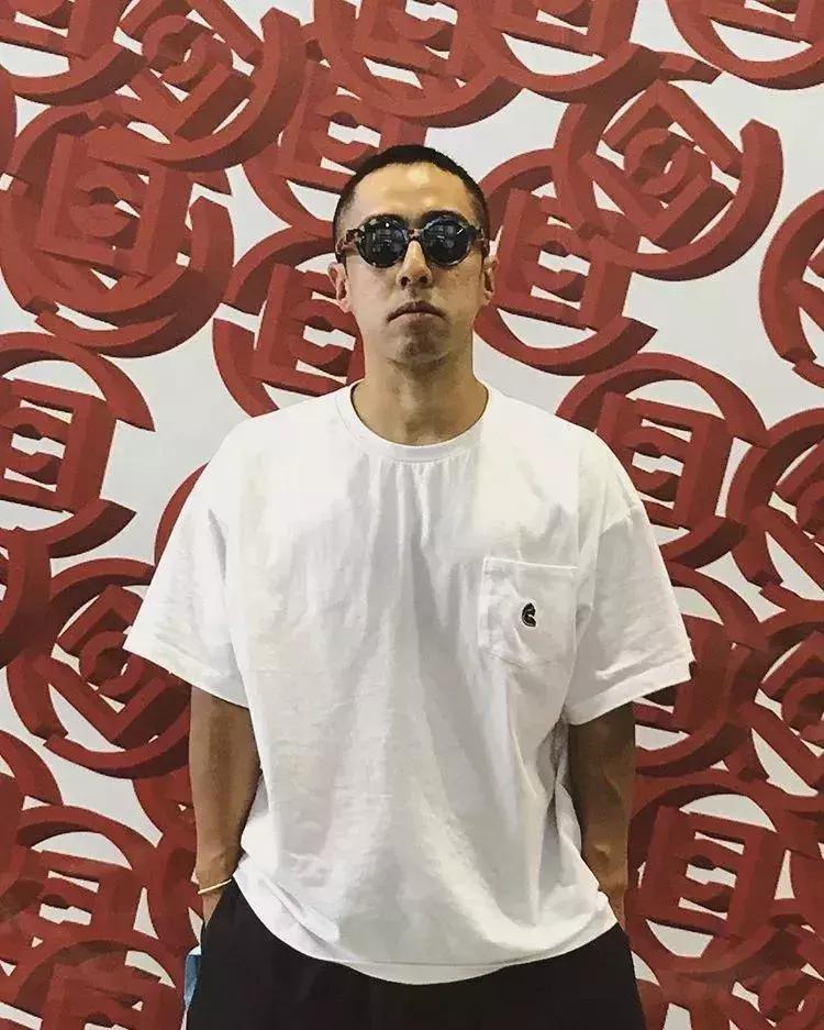 让CLOT从街头小品牌到时装周常客，除了陈冠希他也功不可没