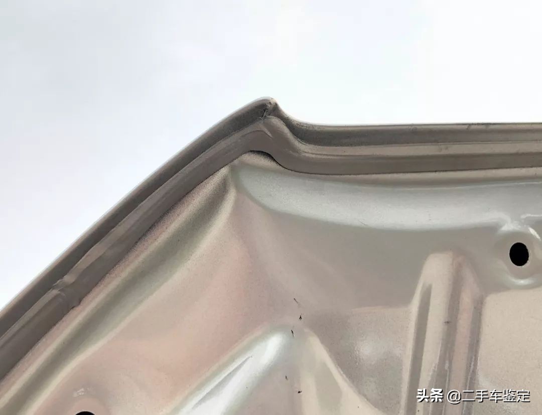 花冠车门上的三角板怎么拆,花冠车门内饰板怎么拆视频