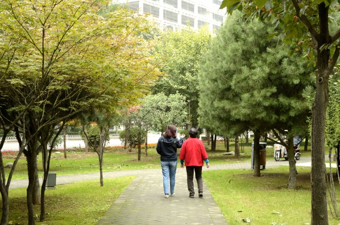 剖腹产妈妈怎么调理身体,剖腹产宝妈伤口护理正确的方法