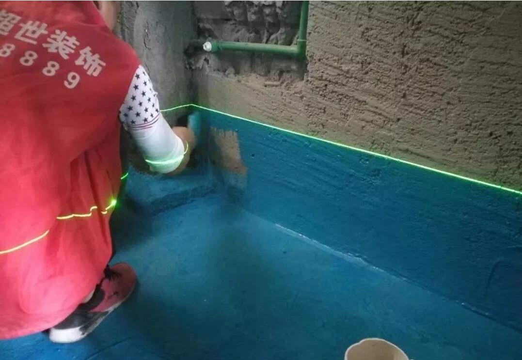 卫生间做完闭水试验墙面有阴水,卫生间做完闭水试验褪色