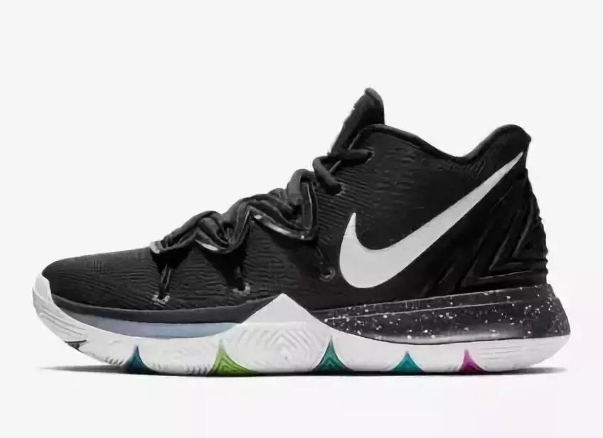 kyrie5换底,欧文kyrie5实战视频
