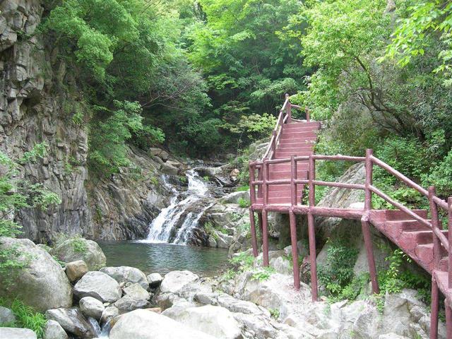 南阳市云露山风景区简介,南阳七十二潭风景