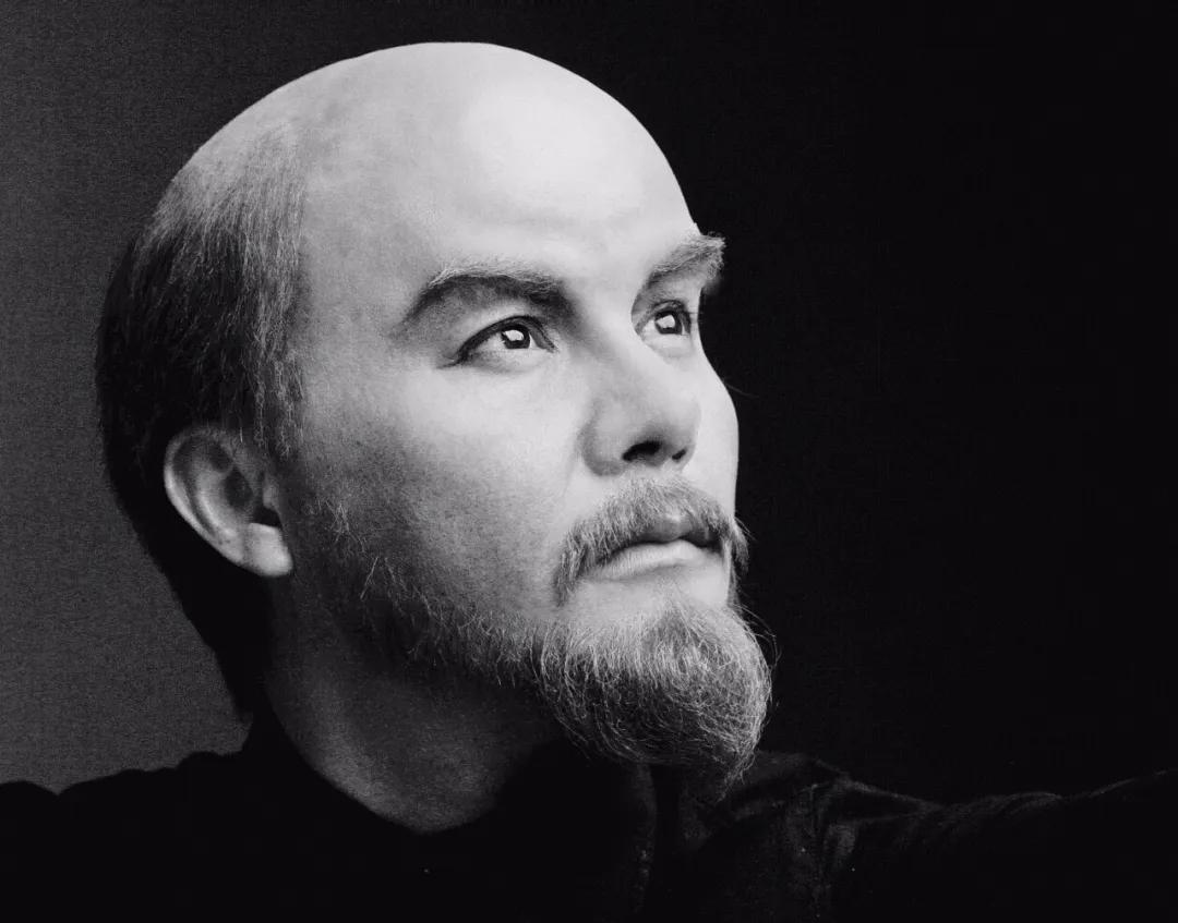 中国彩妆刷爆ins！背后“神仙”藏不住了！我：寄头可以包邮吗？