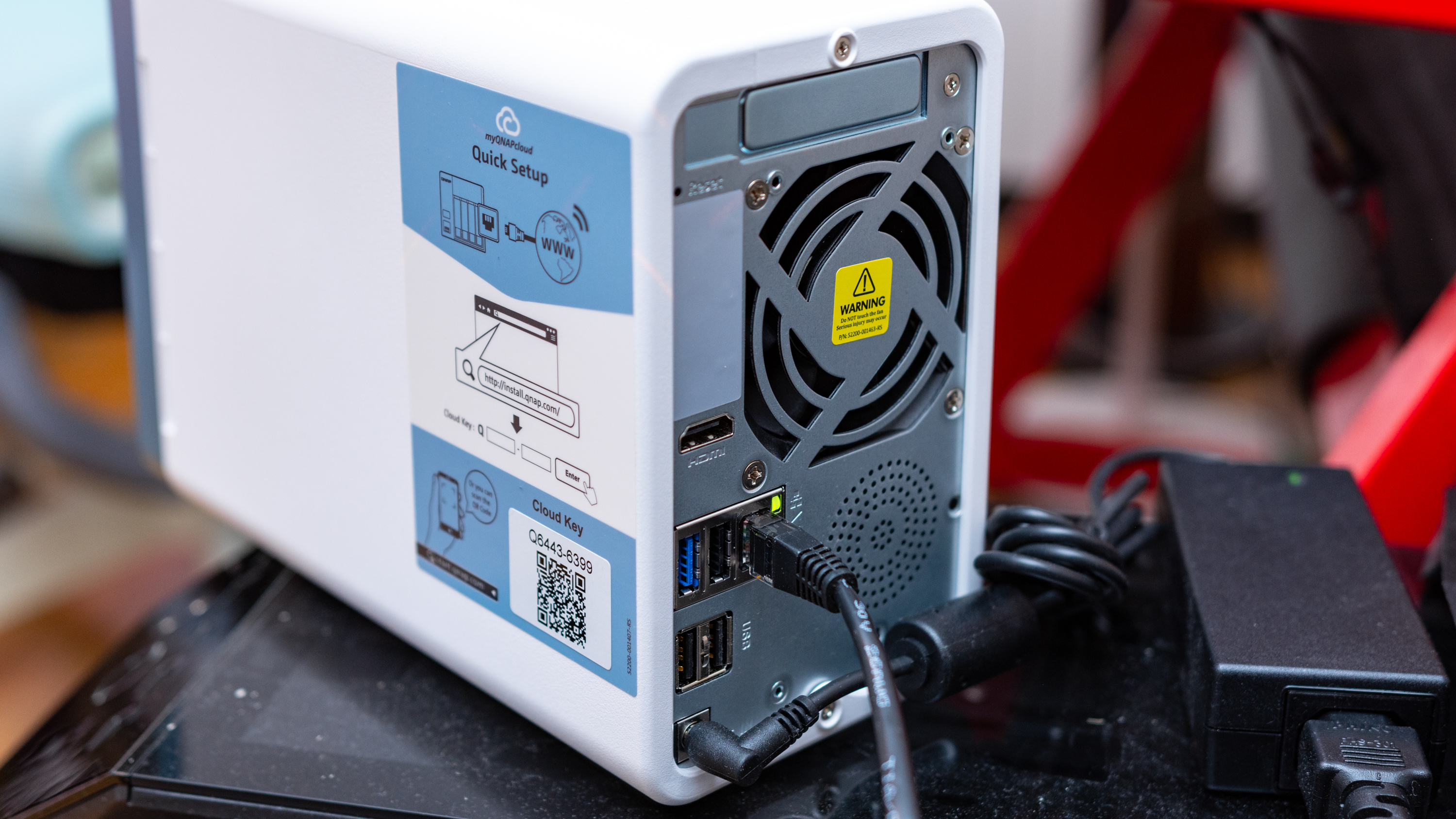 威联通tvs-672n,威联通ts-551家庭影院