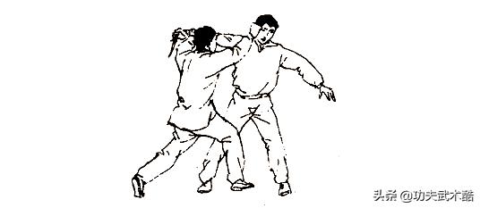 空手夺刀制服歹徒视频,空手夺匕首用既猛且狠制服歹徒