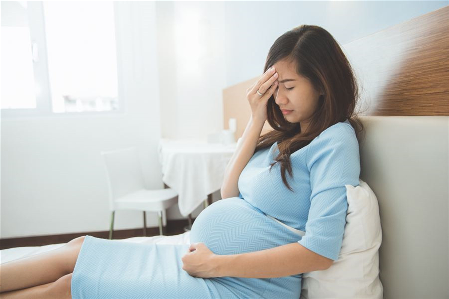 孕晚期耻骨疼患者的关注事项,孕期耻骨疼有什么方法能缓解