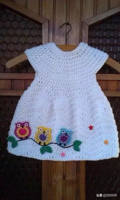 依可爱女孩马甲裙棒针编织教程,女式棒针开襟马甲新款编织法