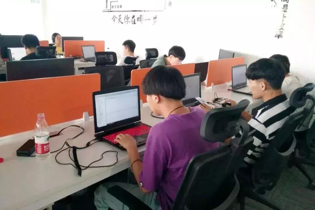 精准制导｜实训实现“无缝对接”沈阳理工大学校企班学生工作态势