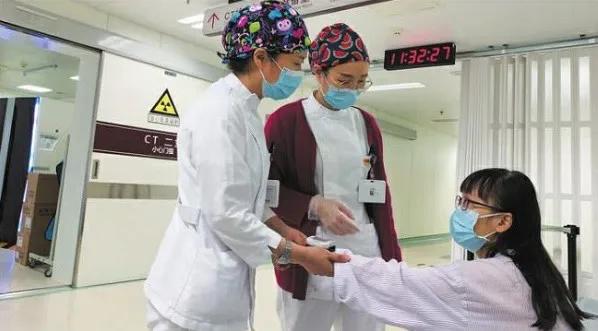 与患者一起共同抗击疫情,医院和患者共同努力做好疫情防控
