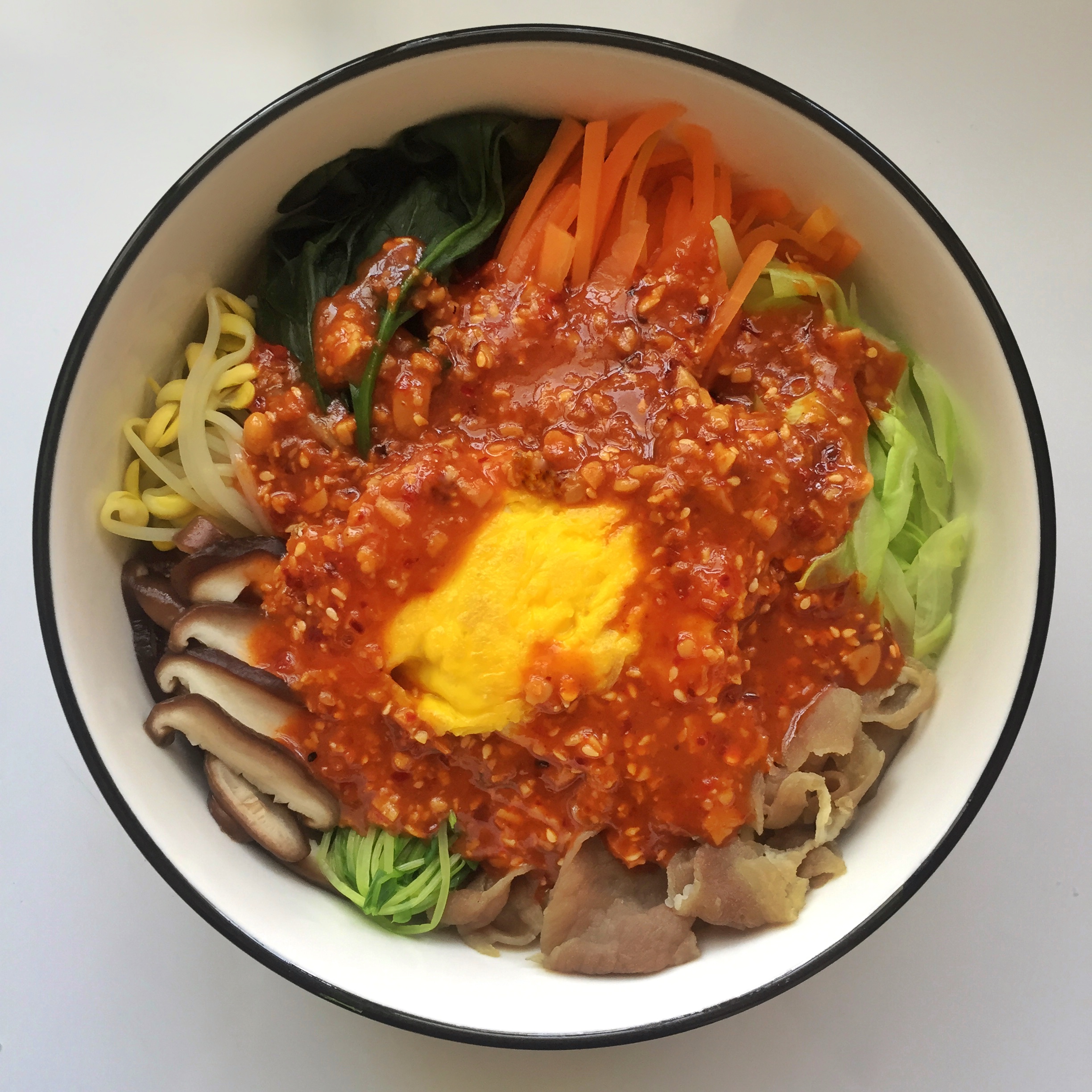 超简单的韩式拌饭超好吃美食,超级简单的韩式拌饭