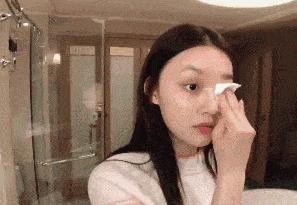 皮肤敏感泛红长痘怎么办,皮肤粗糙泛红起痘