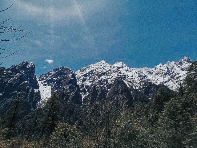 燕子沟红石滩景观,燕子沟景区攻略